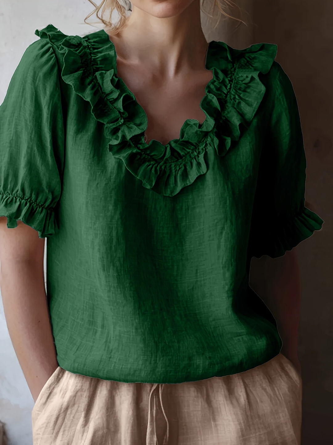 Amy – Spring/Summer Ruffle Crew Neck Shirt