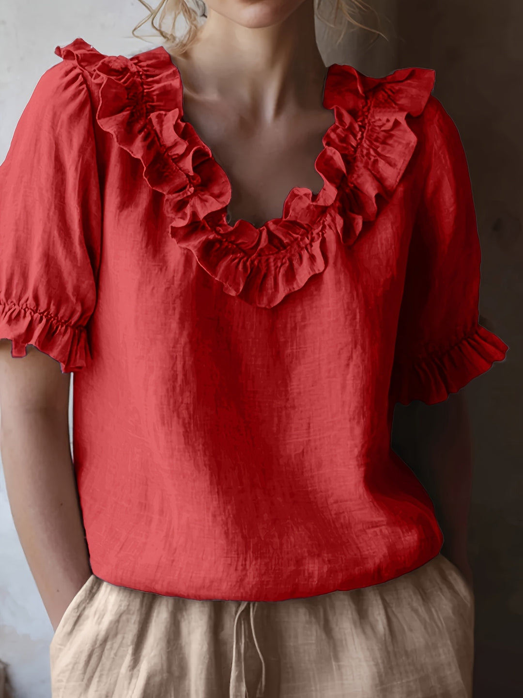 Amy – Spring/Summer Ruffle Crew Neck Shirt