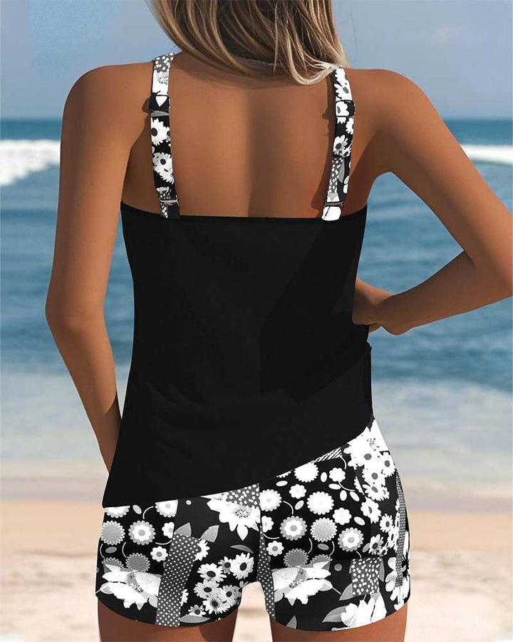 Anna – Fashionable Swimsuit Set