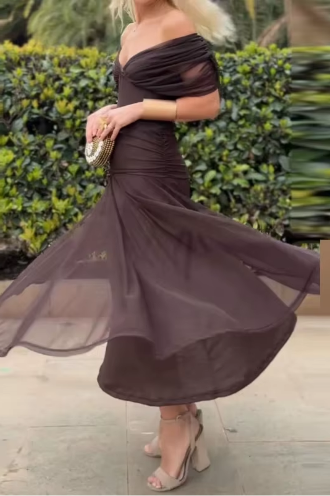 Joan – Elegant Maxi Evening Robe
