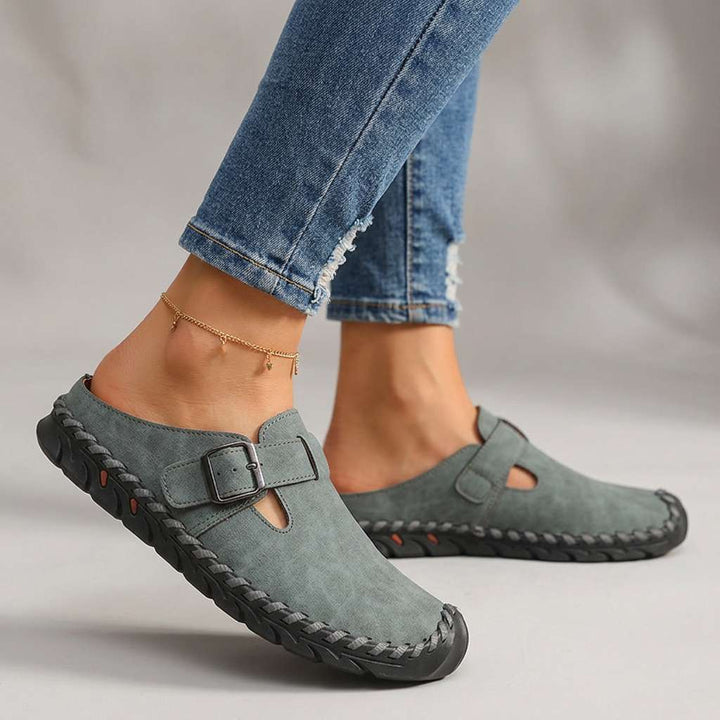 Brenda – Buckle Clogs
