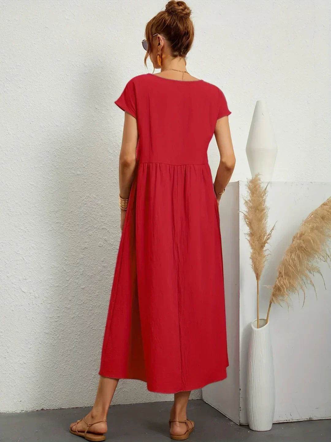 Ruth – Elegant Midi Fluid Dress