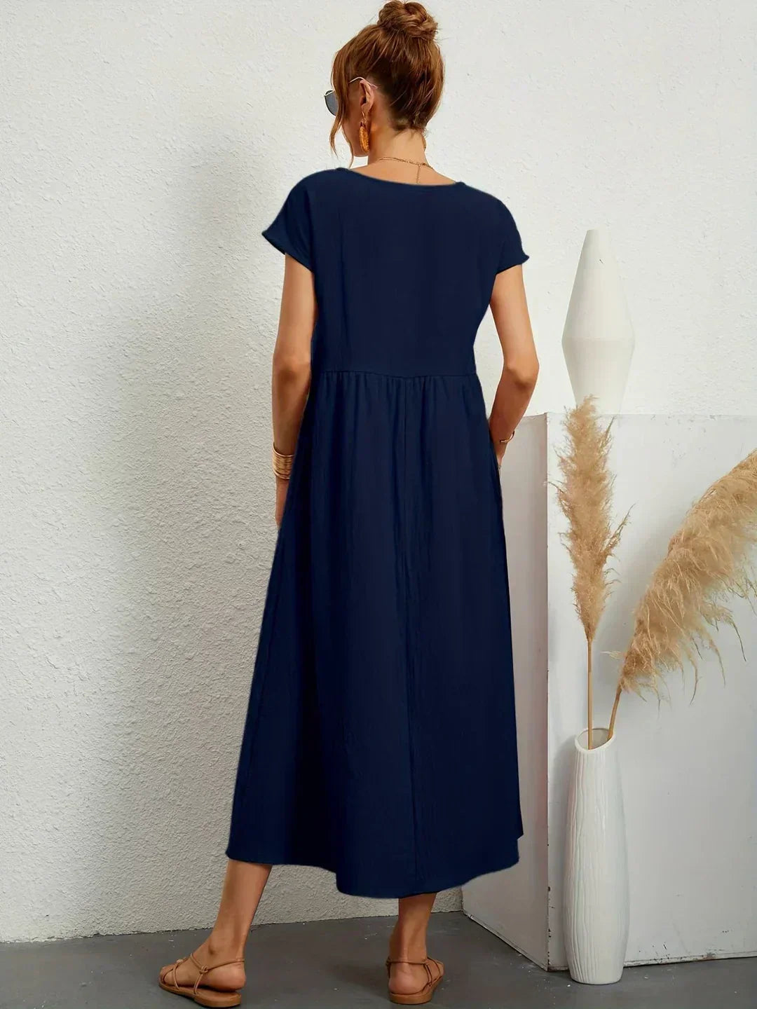 Ruth – Elegant Midi Fluid Dress