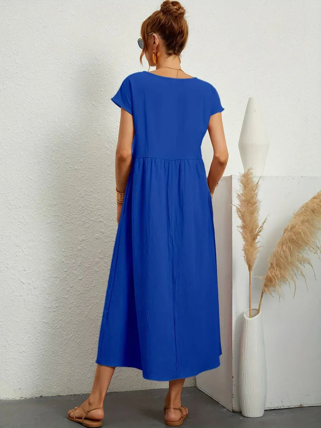 Ruth – Elegant Midi Fluid Dress