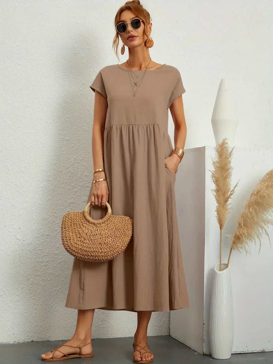 Ruth – Elegant Midi Fluid Dress