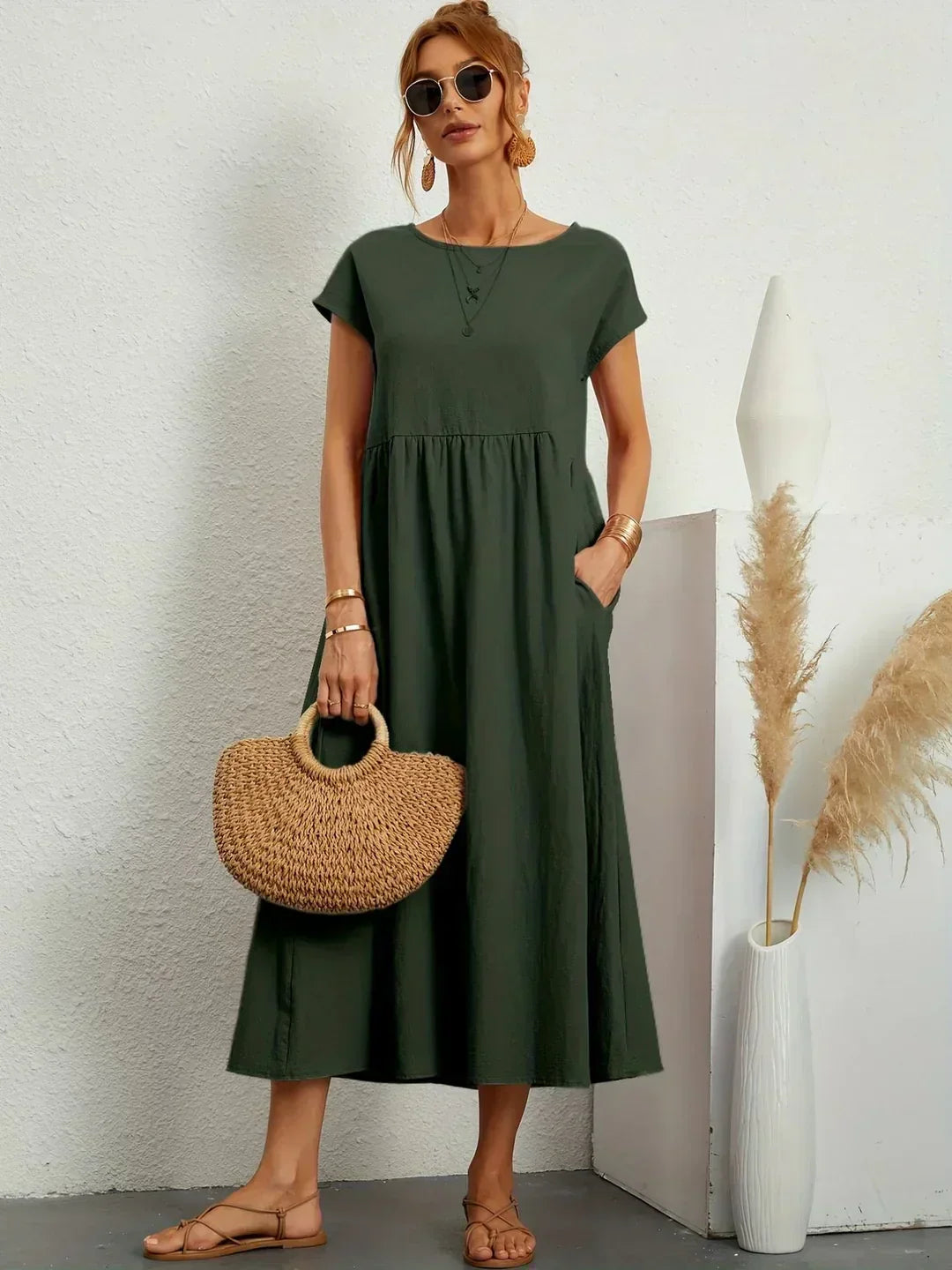 Ruth – Elegant Midi Fluid Dress