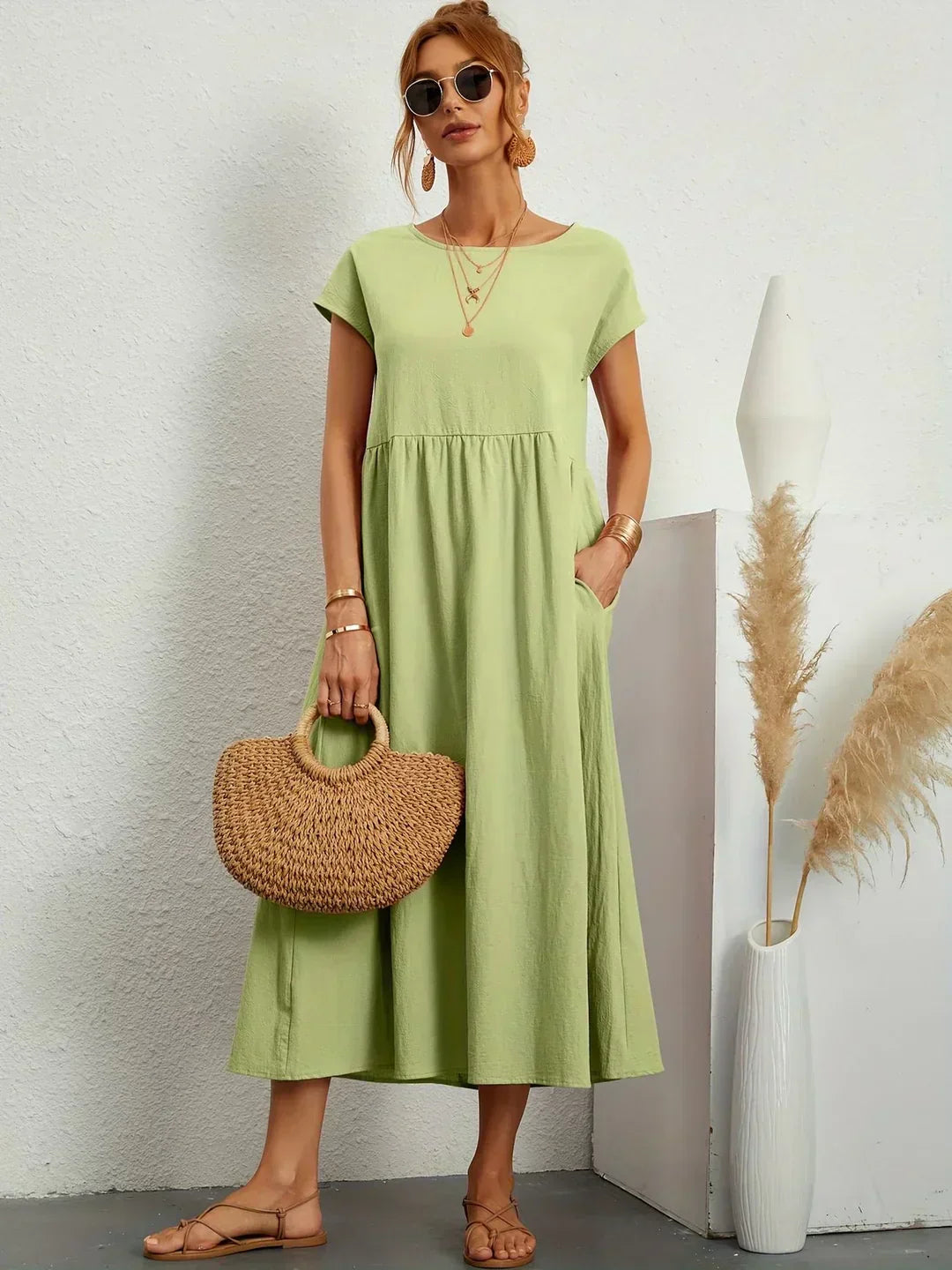 Ruth – Elegant Midi Fluid Dress