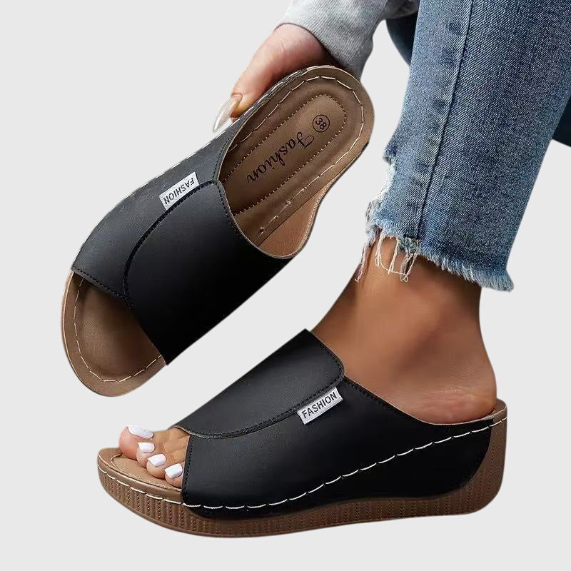 Chloe – Classic Comfort Walking Sandals