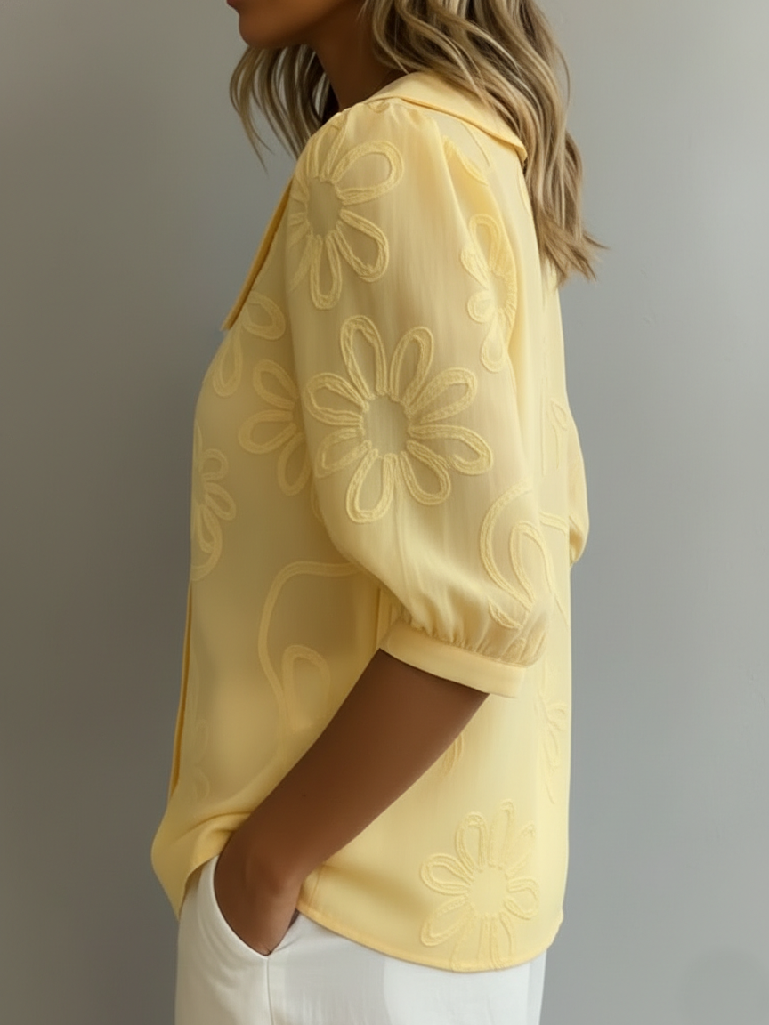 Betty – Light Floral Blouse