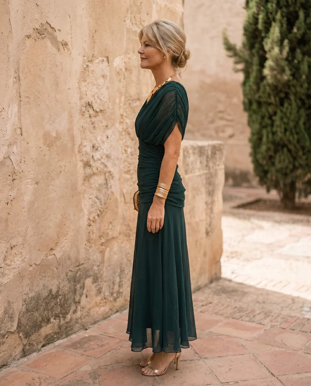 Dorothy – Elegant V-Neck Dress