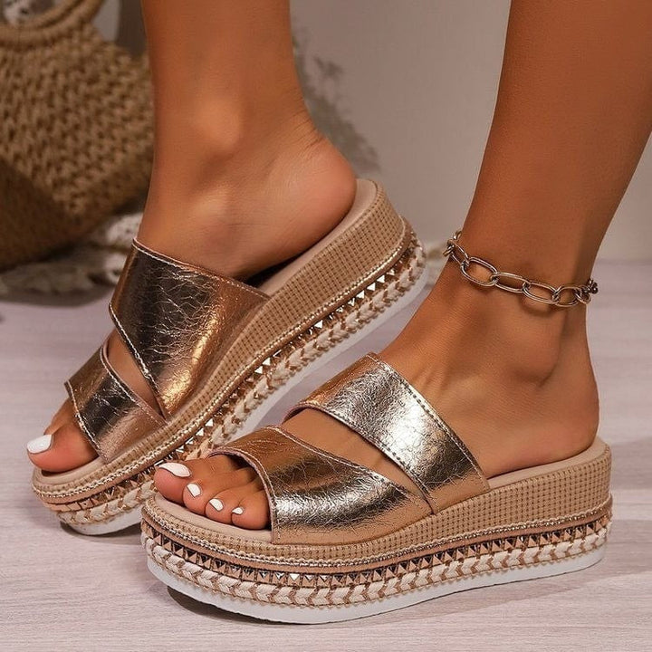 Kelly – Comfortable Plateau Sandals