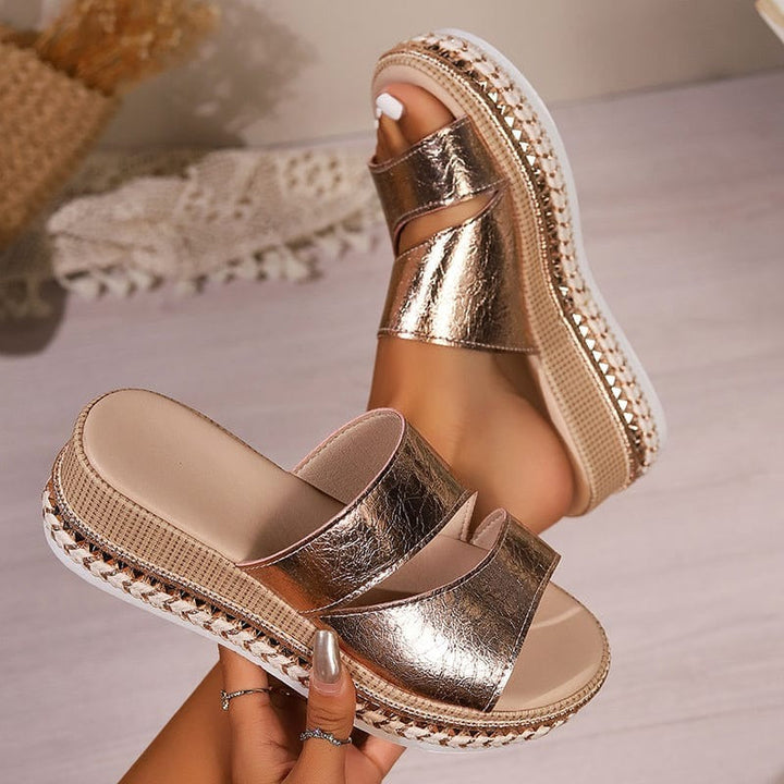 Kelly – Comfortable Plateau Sandals