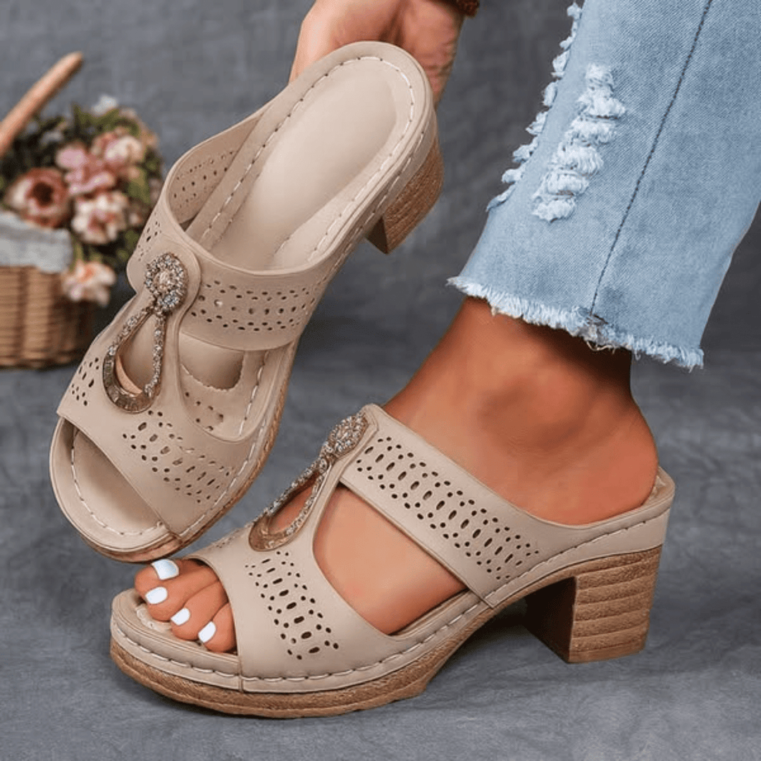 Laura – Chic Orthopedic Sandals