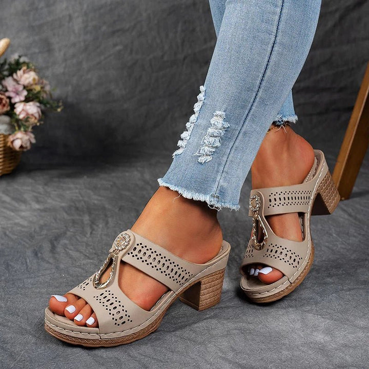 Laura – Chic Orthopedic Sandals