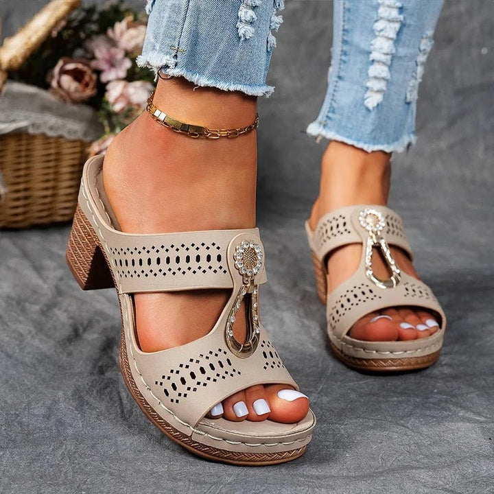 Laura – Chic Orthopedic Sandals